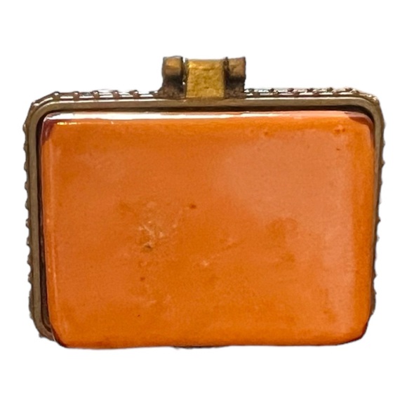 Porcelain hinged trinket box - Picture 7 of 7